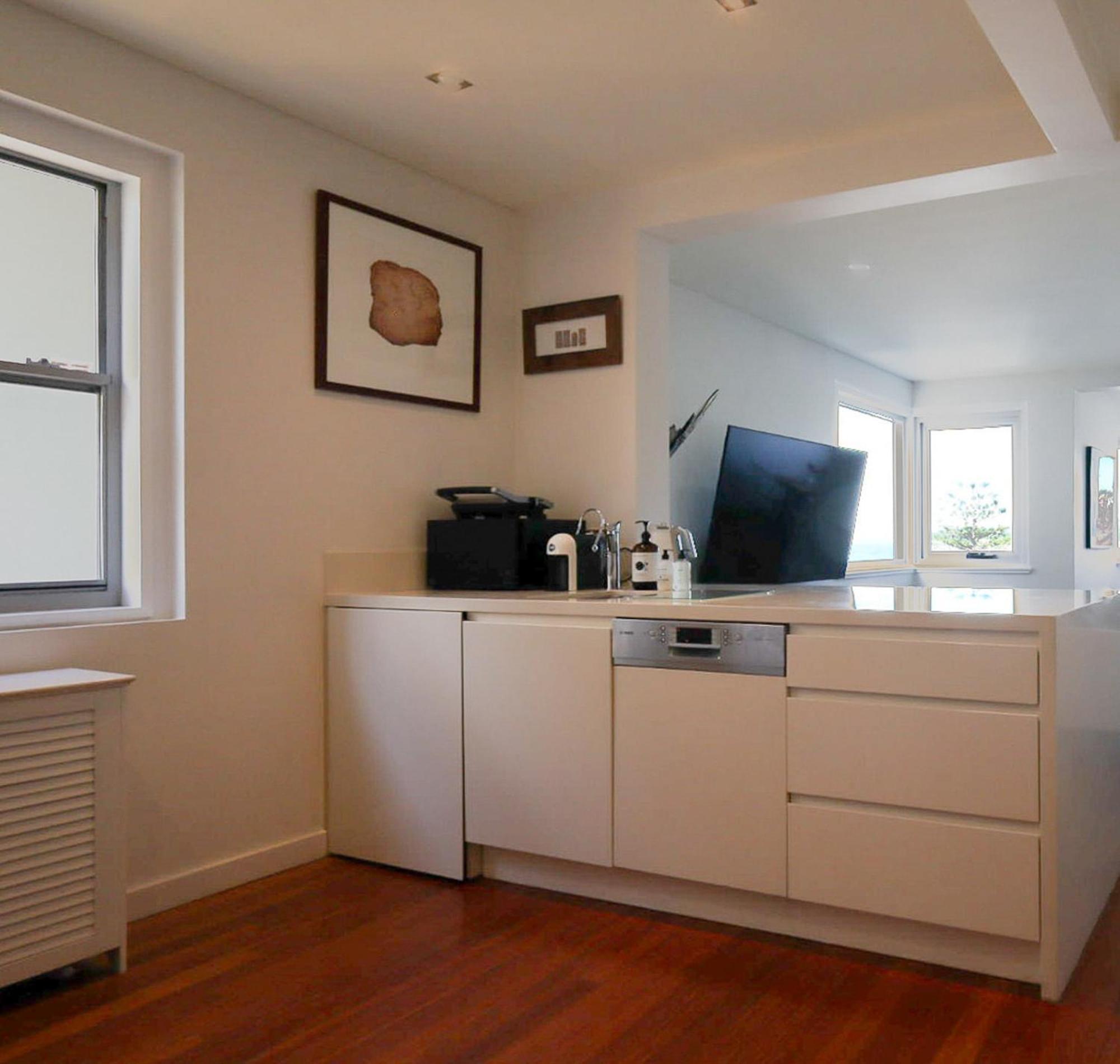 Beachside 2bed Escape - Views Apartment